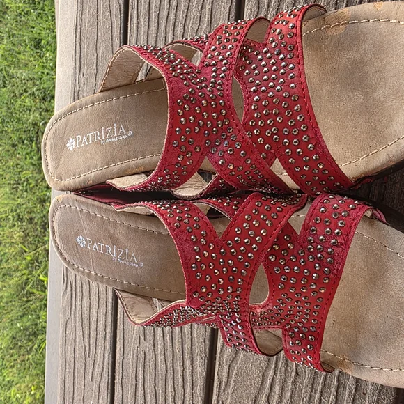 Red Studded Women's Sandals - Picture 3 of 7